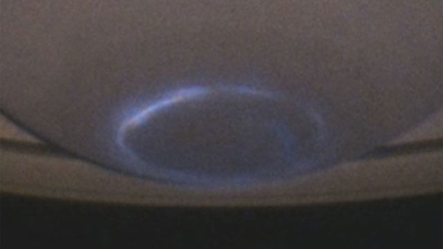 Saturn's aurora dancing