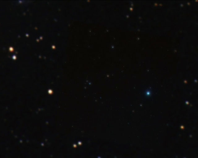 Zoom on quintuple quasar galaxy cluster