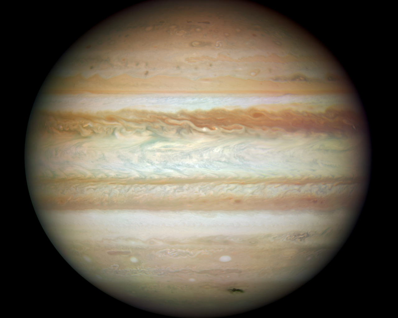 Collision leaves giant Jupiter bruised