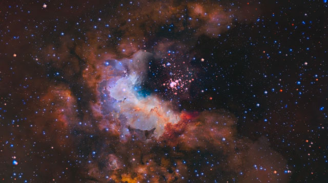 Flight through star cluster Westerlund 2 - slow