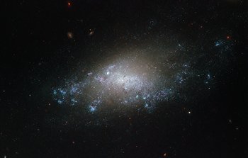 Hubble spies NGC 3274